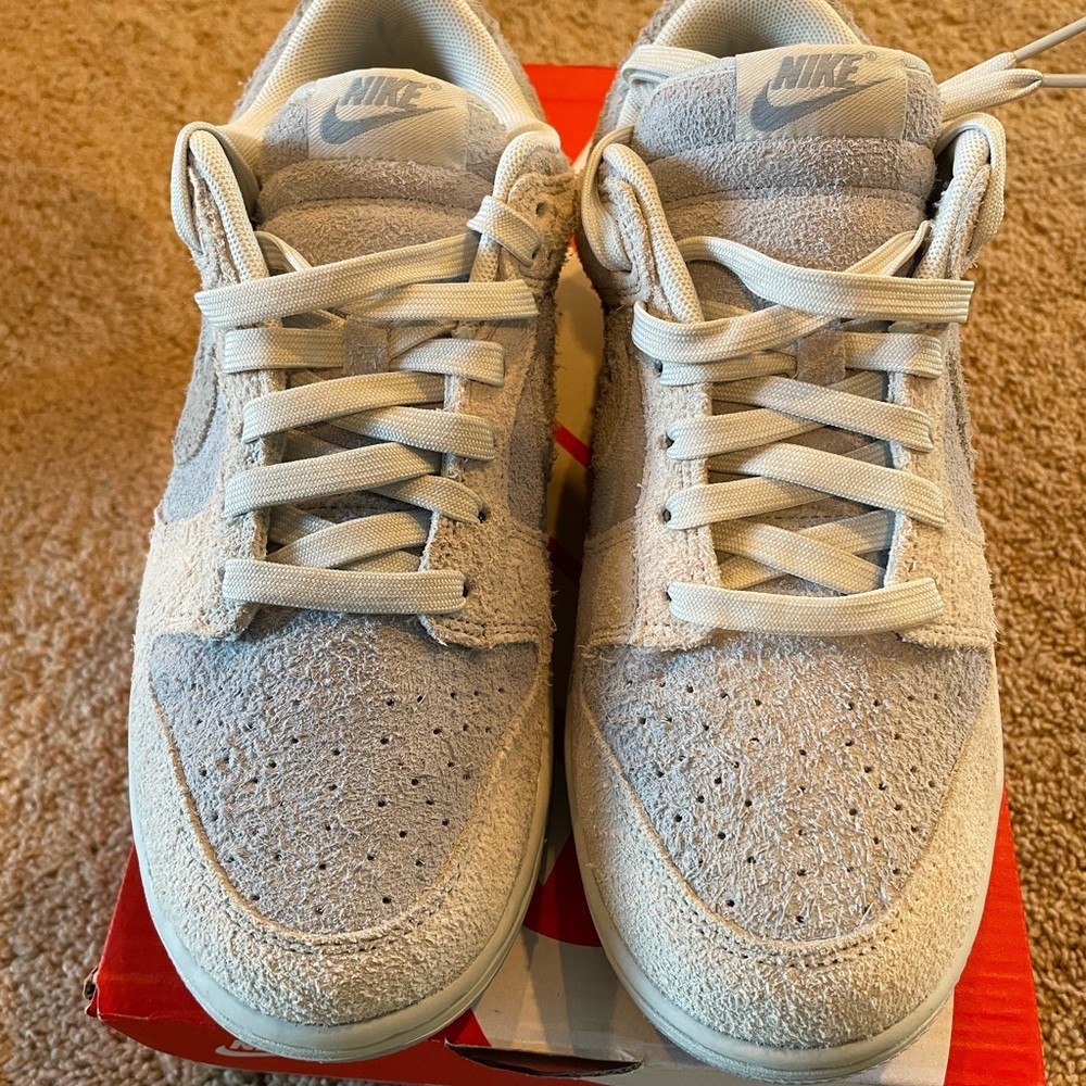 W Nike Dunk Low Photon Dust/Lt smoke Grey women’s size 8.5 men’s size 7